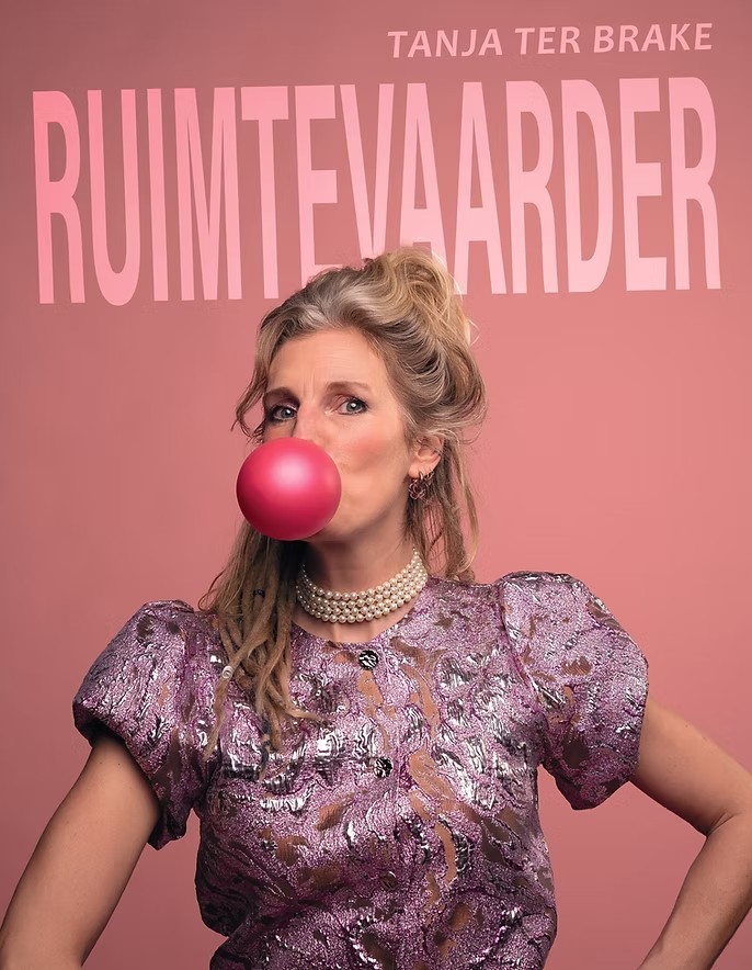 Tanja ter Brake met Ruimtevaarder in Podium De Brouwerij