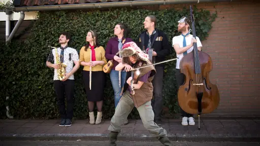 Wolf en de Magische Ketel