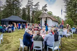 Vrijheidsmaaltijd op Nationaal Ereveld Loenen