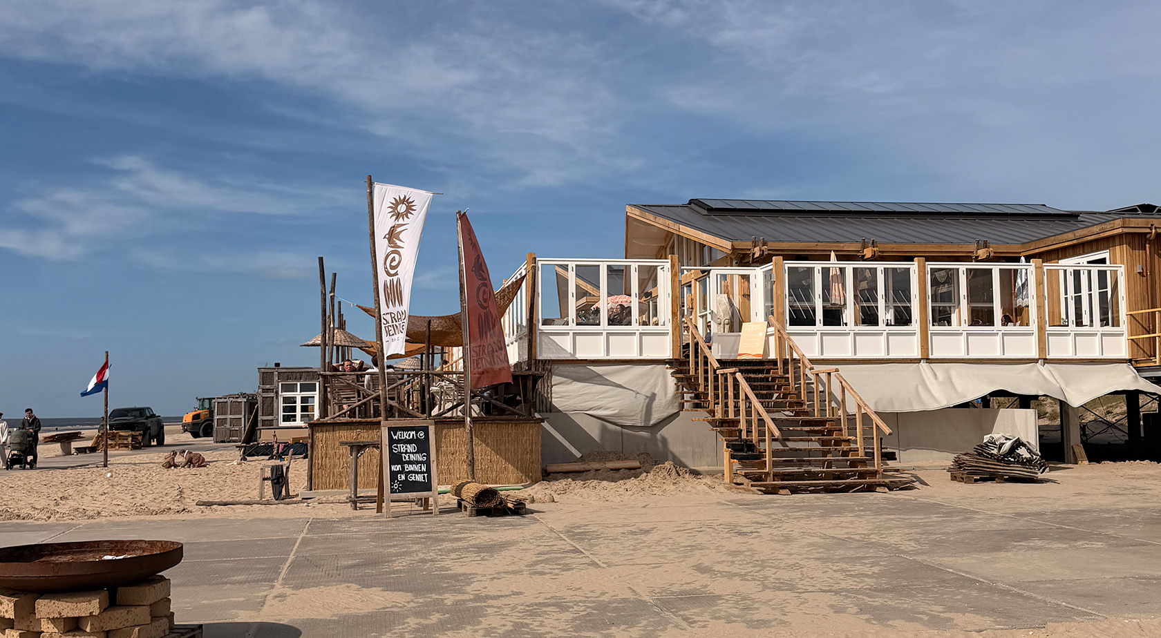 Strand Deining