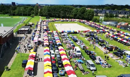 Openlucht Vlooienmarkt & Koffebakverkoop