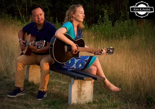 Muziek op zondag met Kim en André op het Puik terras