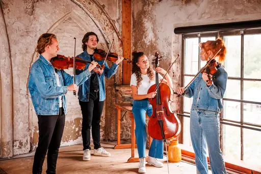 Hoezo, dat hoort niet?! (6+) – Gravity Strings