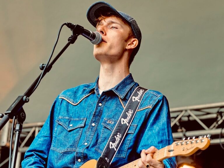 Dean Presley met band – Traveling Man