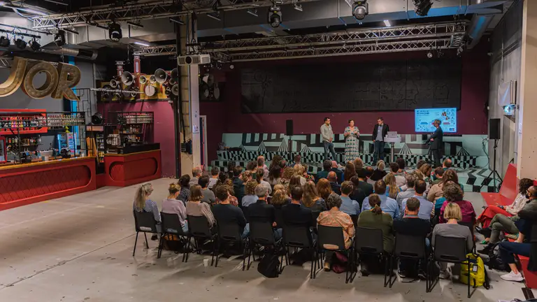 Foto van FLUOR Grote zaal