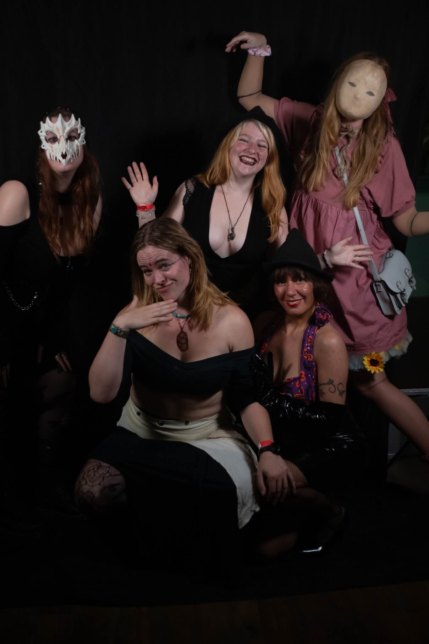 HALLOWEEN PARTY